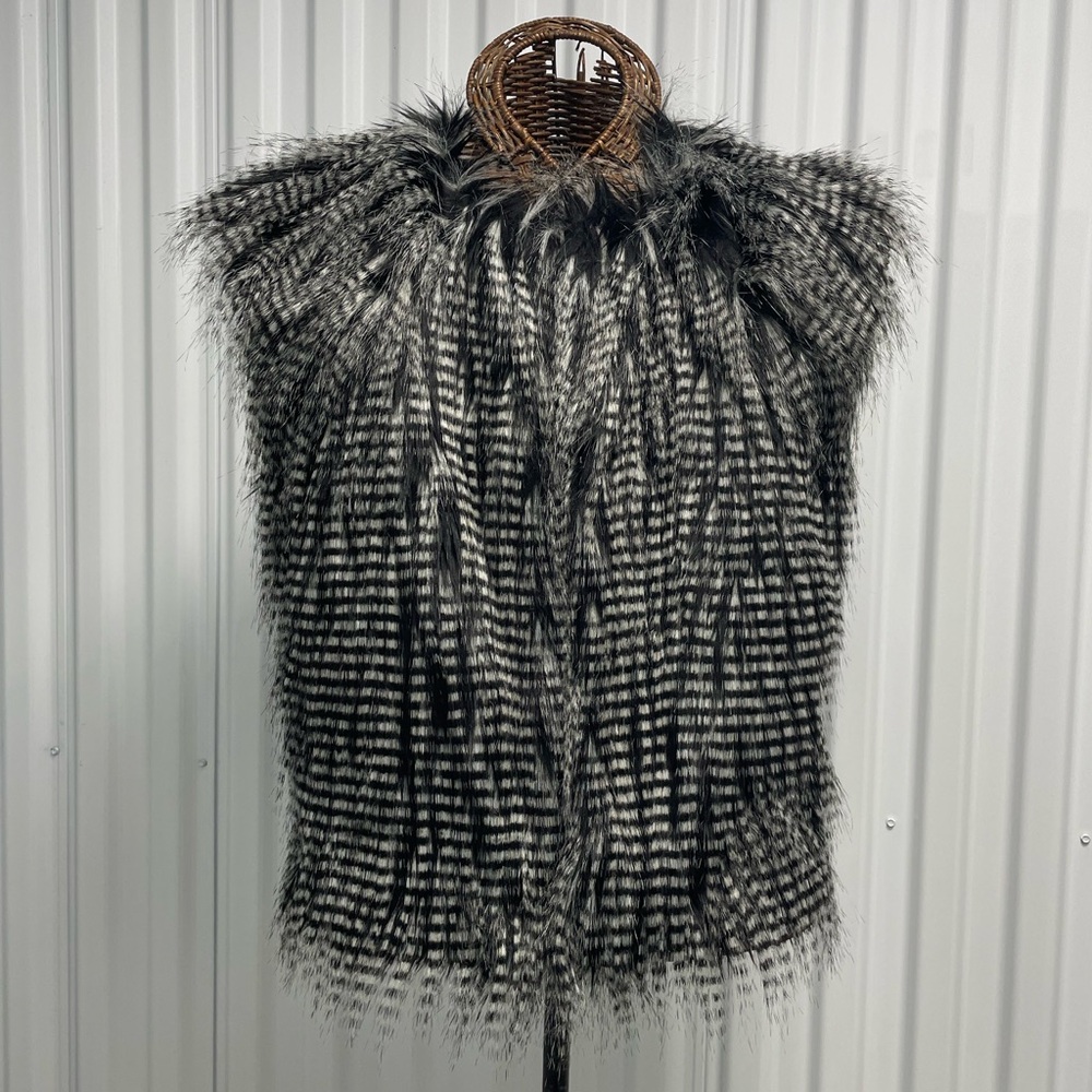 BCBG Faux Feather Jacket/Vest size XS/S - Picture 7 of 11